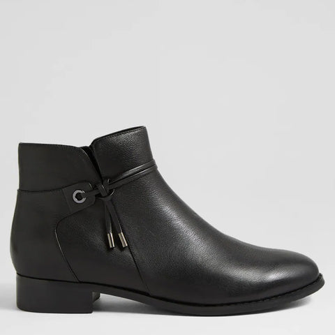 BESSI - BLACK LEATHER -BLACK HEEL