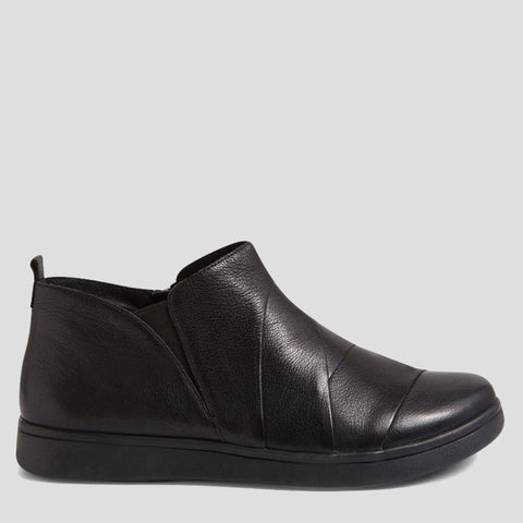 DAMLA XF - BLACK LEATHER-BLACK SOLE